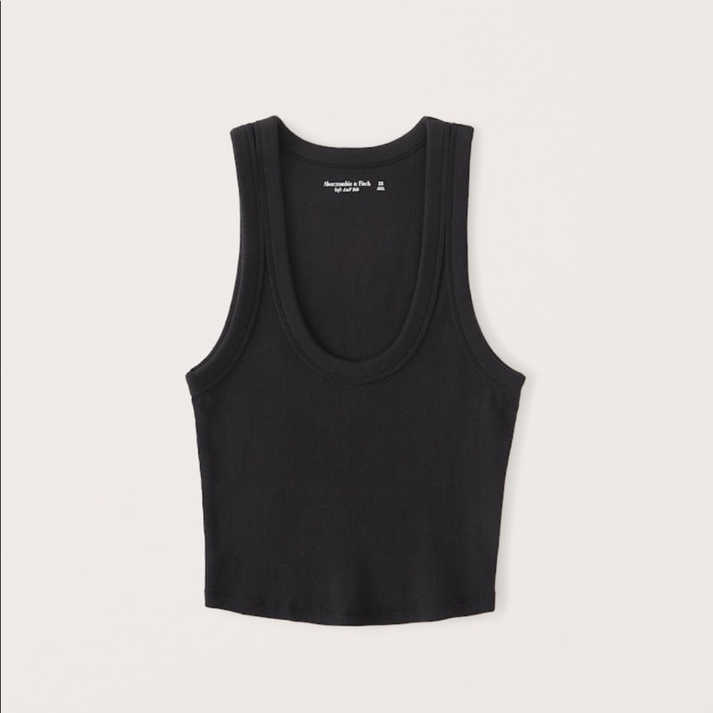 NWOT Abercrombie Essentials Black Scoopneck Tank Size Large